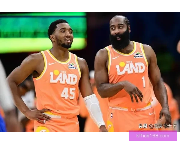 米切尔25分带领骑士复仇勇士锁定季后赛 哈登关键时刻19分助攻奠定胜局